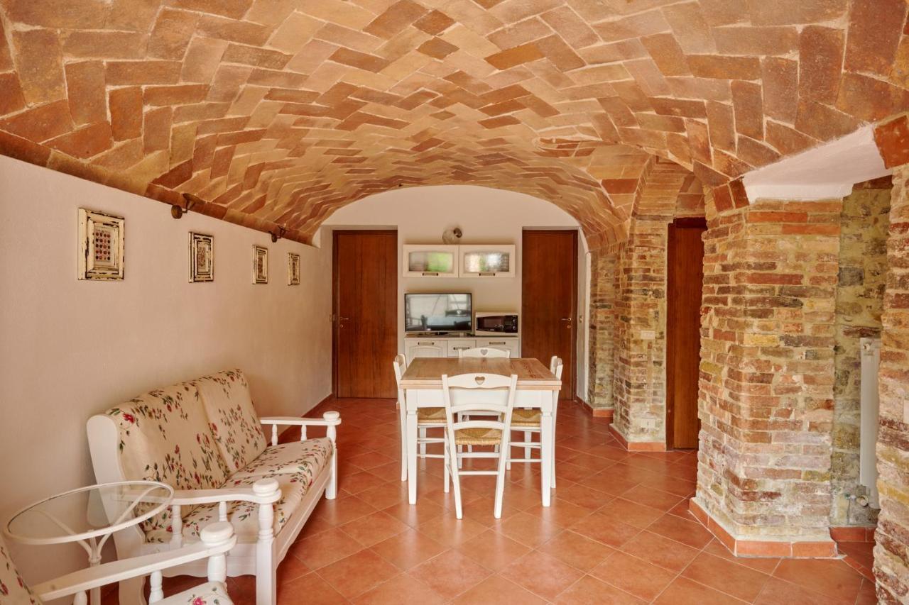Agriturismo Il Canneto Casole dʼElsa Eksteriør bilde